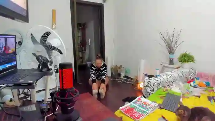2025/10/24/stripchat-iamyournarcotic-13-00-35