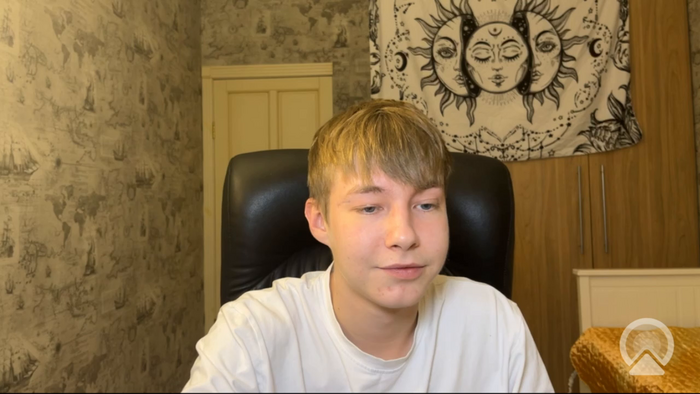 R__G__