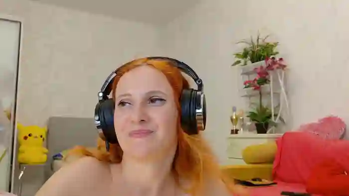 2025/10/25/stripchat-simagoldy-15-41-52