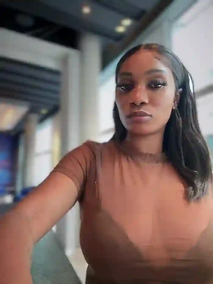 2025/10/25/stripchat-___nessa-14-16-22