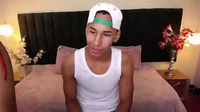 2025/10/25/stripchat-soft_attraction-21-20-32