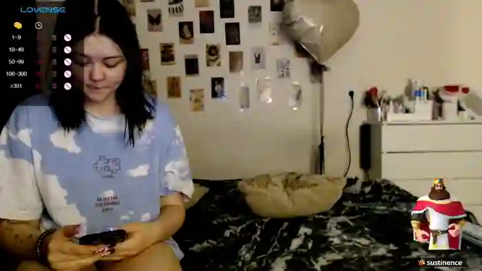 2025/10/26/stripchat-bettyandrich_-14-17-49