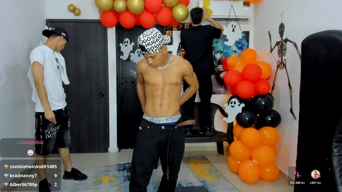 Voyeurism_guyss