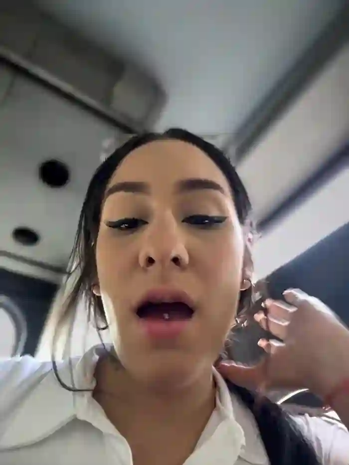 2025/10/28/stripchat-__iris__-15-43-58