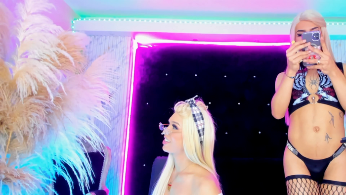 Queens_Wonders_Blonders