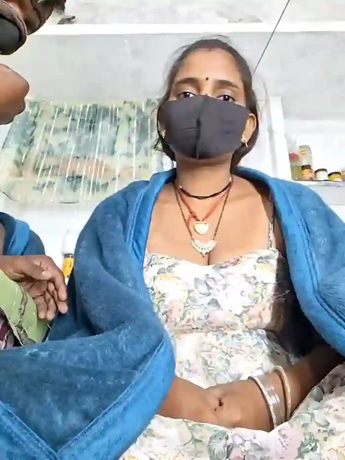 2025/11/11/stripchat-rayi_queen_3-15-28-51