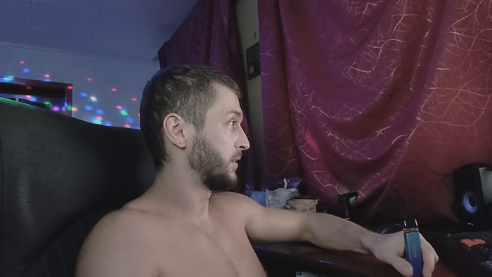 333Alone_in_theDark777