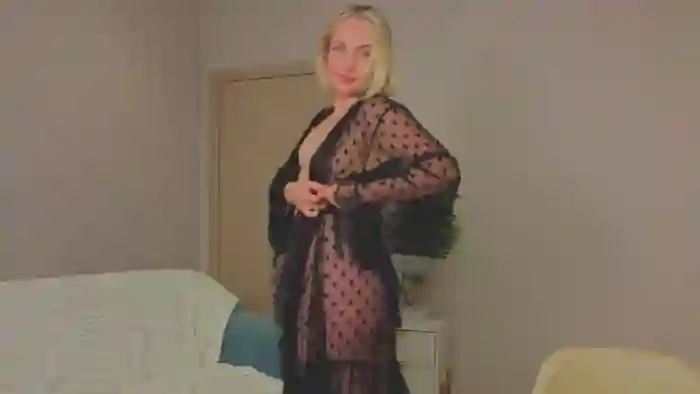 2025/12/12/stripchat-monikapinch_-15-56-12