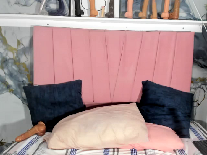 NaomyHott69
